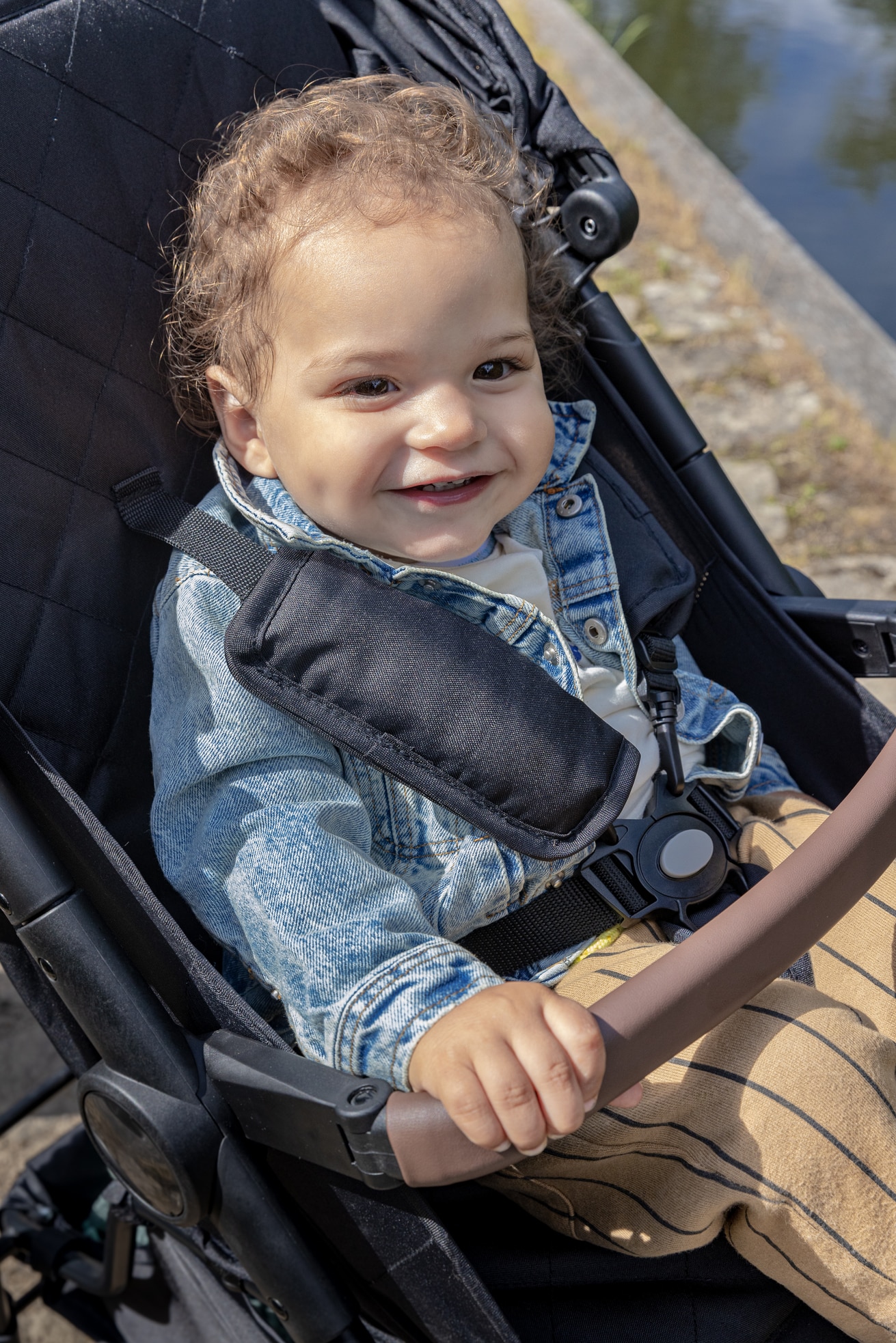 Bebeconfort Ingenious, Poussette canne compacte, confort avec position  allongée, De la naissance à 4 ans, Jusqu'à 22 kg, Major Black